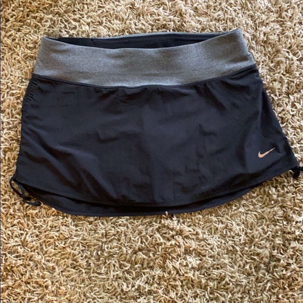 Beautiful Nike Dri Fit Golf, Tennis, Workout Skirt